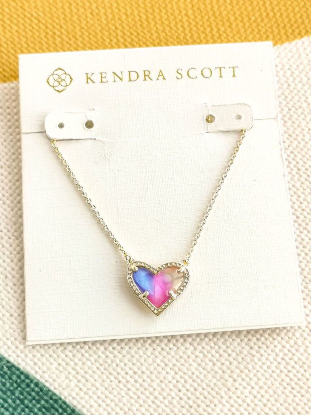 Kendra Scott Ari Heart Gold Pendant Necklace